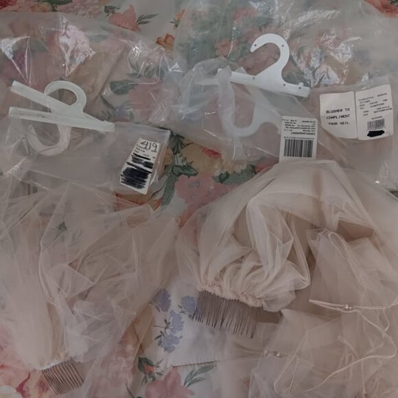 Davids Bridal Wedding veil and blusher. - Picture 1 of 8